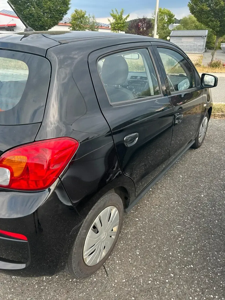 Gebraucht Mitsubishi Space Star 71 PS (52 kW) 2019 Schwarz Kleinwagen