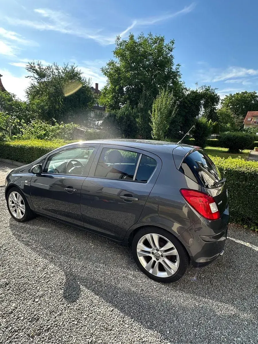 Gebraucht Opel Corsa Innovation 87 PS (63 kW) 2012 Grau Kleinwagen