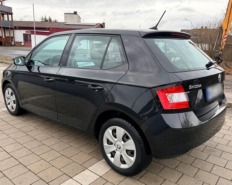 Gebraucht Skoda Fabia 95 PS (69 kW) 2018 Schwarz Kleinwagen