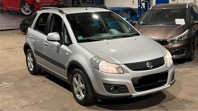 Gebraucht Suzuki SX4 120 PS (88 kW) 2010 Silber Limousine