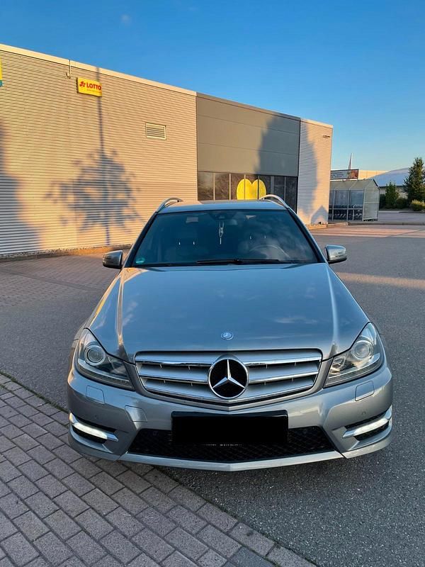Second-hand Mercedes C200 AMG 184 CP (135 kW) 2011 Argintiu Break