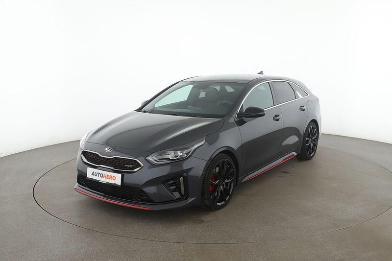 Grau Gebraucht 2019 Kia ProCeed Kleinwagen | 23.150 € (Etwas zu teuer) - Bild 1/3