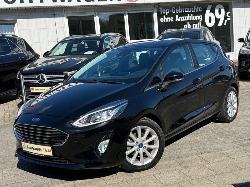 Gebraucht Ford Fiesta Titanium 101 PS (74 kW) 2017 Schwarz Kleinwagen