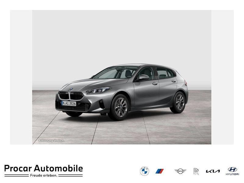 Grau Neu 2025 BMW 120 Kleinwagen | 34.250 € (Guter Preis) - Bild 1/4
