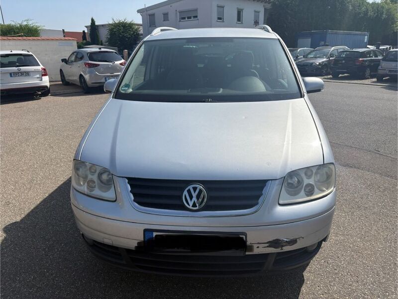 Silber Gebraucht 2003 VW Touran Highline Van / Kleinbus | 999 € (Superpreis) - Bild 1/4