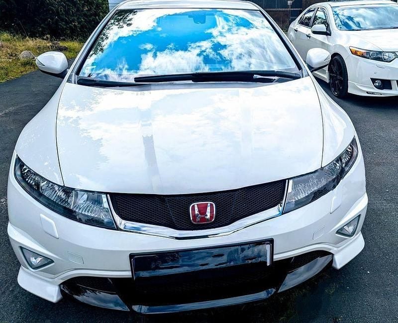 Weiß Gebraucht 2010 Honda Civic Type R Limousine | 18.999 € - Bild 1/4