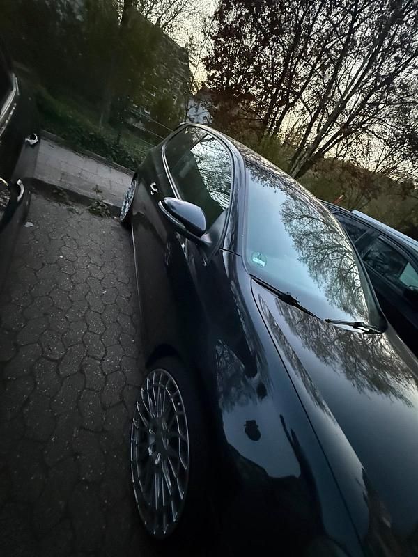 Gebraucht VW Golf VI 140 PS (102 kW) 2009 Schwarz Kleinwagen