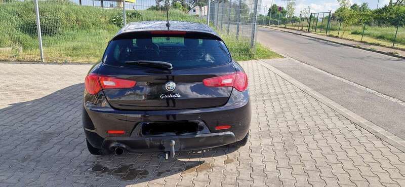 Schwarz Gebraucht 2015 Alfa Romeo Giulietta Impression Kleinwagen | 8.250 € (Teuer) - Bild 1/4