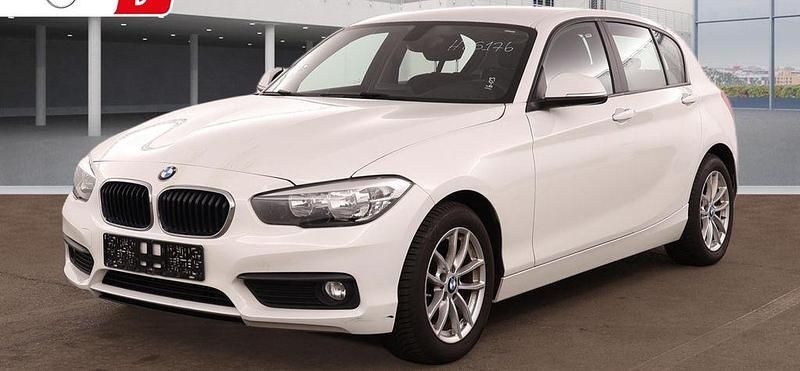 Gebraucht BMW 118 Advantage 136 PS (100 kW) 2018 Weiß Kleinwagen