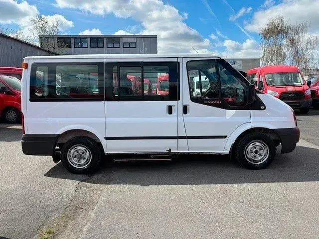 Używany Ford Transit 101 KM (74 kW) 2013 Biały Kombi