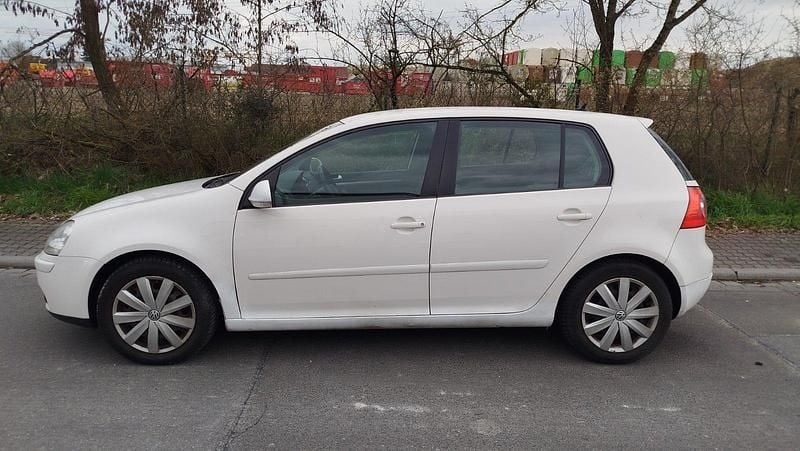 Gebraucht VW Golf V 140 PS (102 kW) 2007 Weiß Kleinwagen