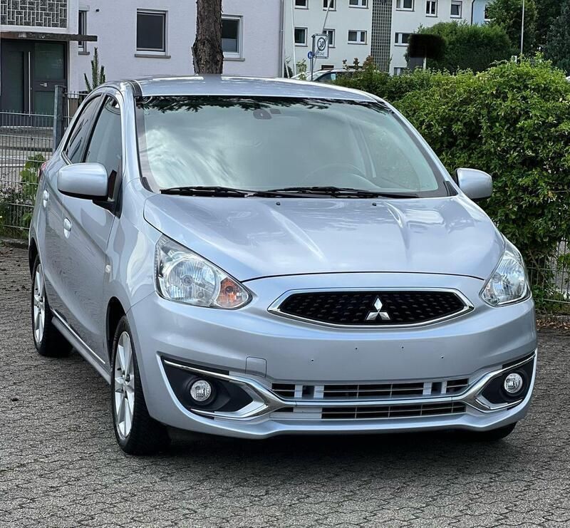 Silber Gebraucht 2016 Mitsubishi Space Star Edition Kleinwagen | 9.390 € (Guter Preis) - Bild 1/4