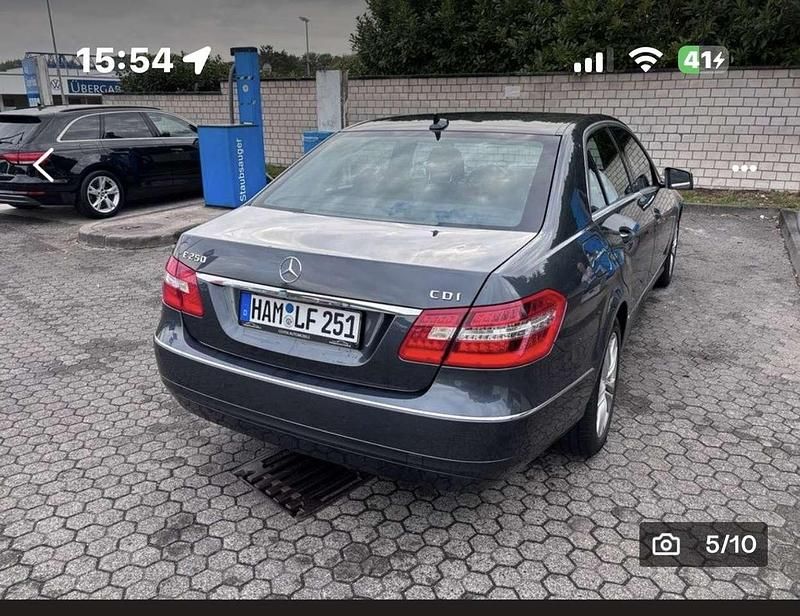 Second-hand Mercedes E250 204 CP (150 kW) 2010 Berlinǎ