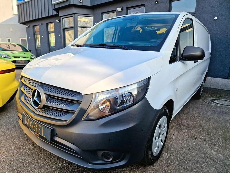 Weiß Gebraucht 2020 Mercedes Vito Van | 15.770 € - Bild 1/4