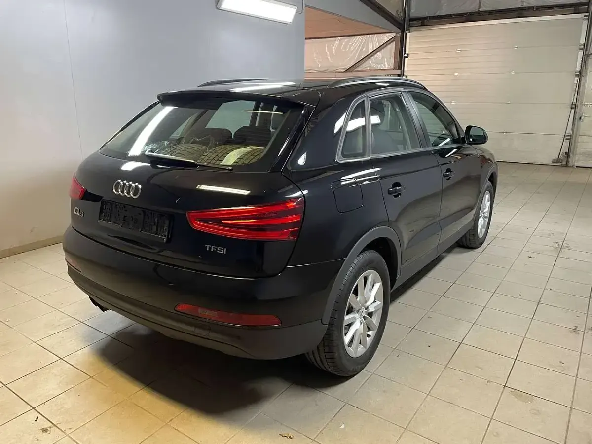 Gebraucht Audi Q3 150 PS (110 kW) 2014 Mythosschwarz metallic SUV