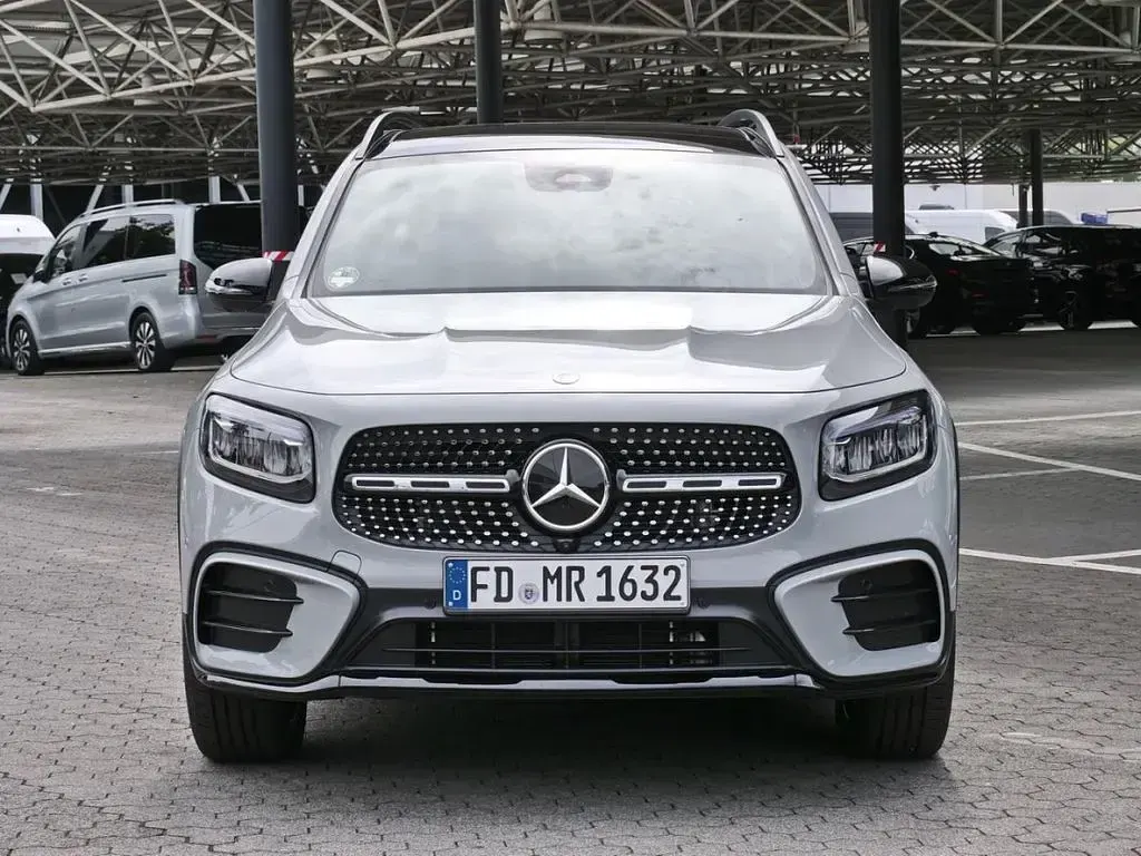 Gebraucht Mercedes GLB200 AMG 163 PS (119 kW) 2026 Manufaktur lack manufaktur alp SUV