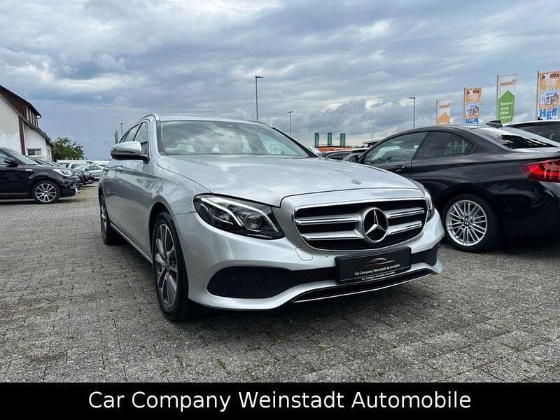 Iridiumsilber Gebraucht 2017 Mercedes E220 Kombi | 22.990 € (Fairer Preis) - Bild 1/4