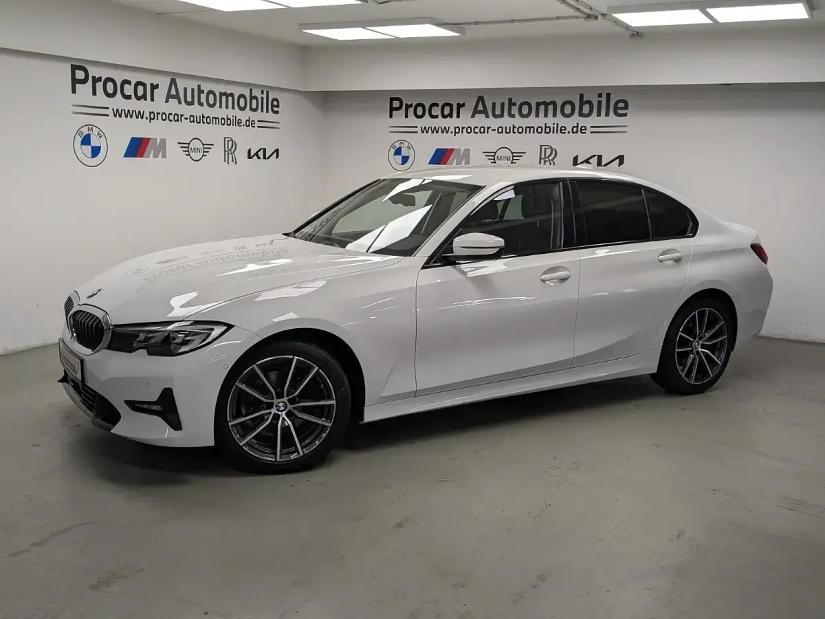 Gebraucht BMW 320 Sport Line 190 PS (139 kW) 2022 Weiß Kombi