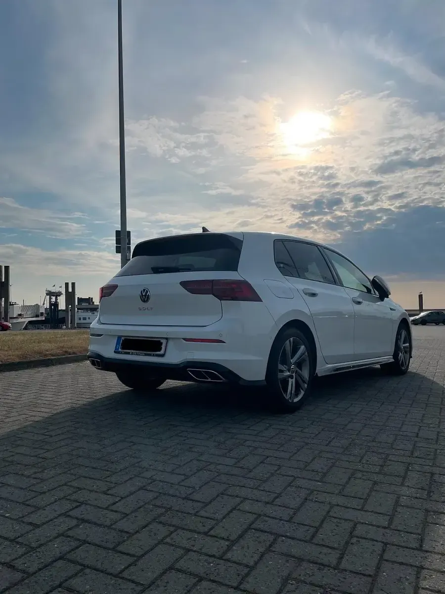 Gebraucht VW Golf VIII R-line 190 PS (139 kW) 2022 Weiß Kleinwagen