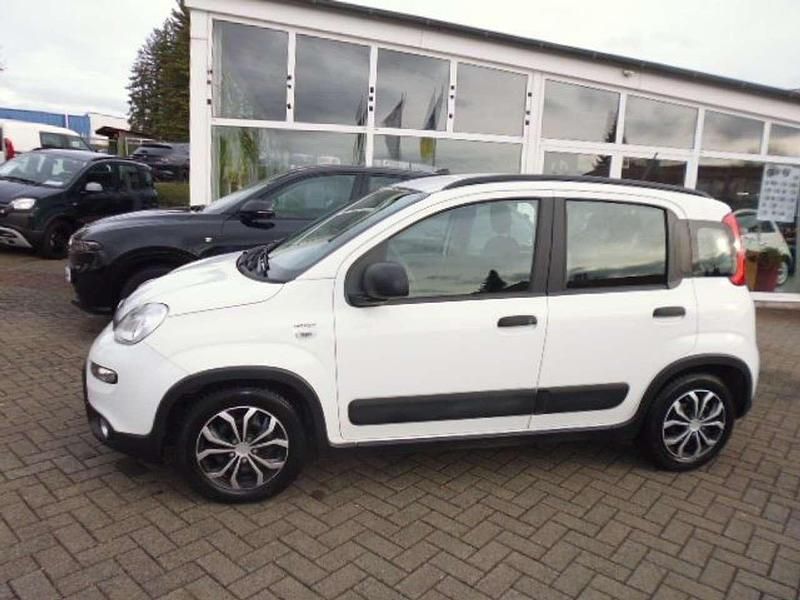 Weiß Gebraucht 2020 Fiat Panda City Life Kleinwagen | 8.990 € - Bild 1/4