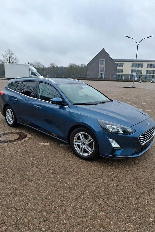 Gebraucht Ford Focus Titanium 125 PS (91 kW) 2020 Blau Limousine