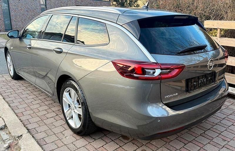 Gebraucht Opel Insignia Edition 136 PS (100 kW) 2019 Grau Kombi