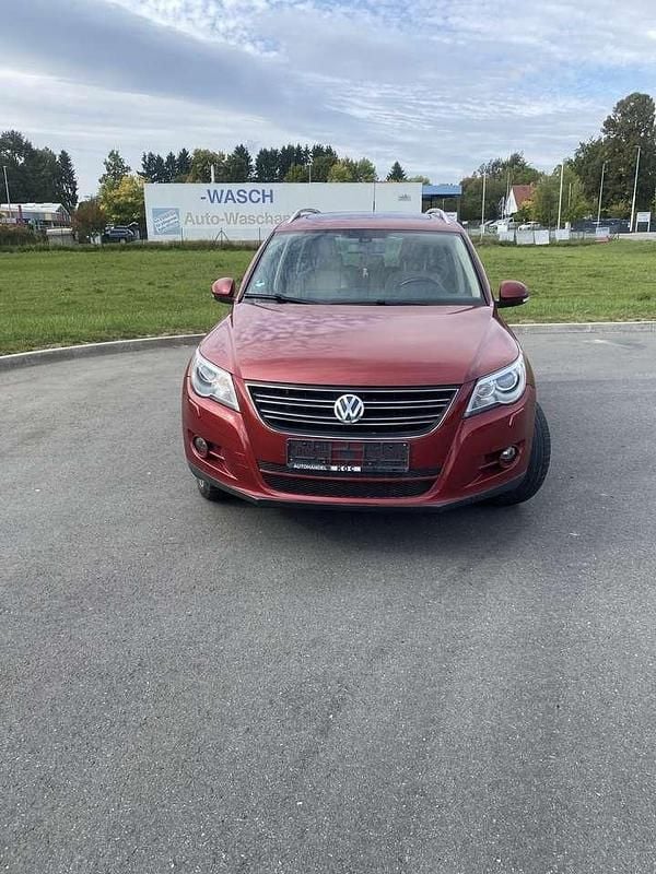Gebraucht VW Tiguan Sportline 200 PS (147 kW) 2008 Wild cherry red SUV