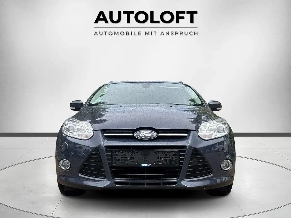 Gebraucht Ford Focus Titanium 125 PS (91 kW) 2013 Grau Kombi