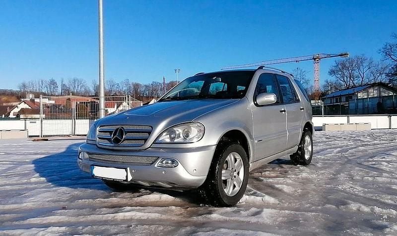 Silber Gebraucht 2005 Mercedes ML270 Edition SUV | 5.500 € (Etwas zu teuer) - Bild 1/4