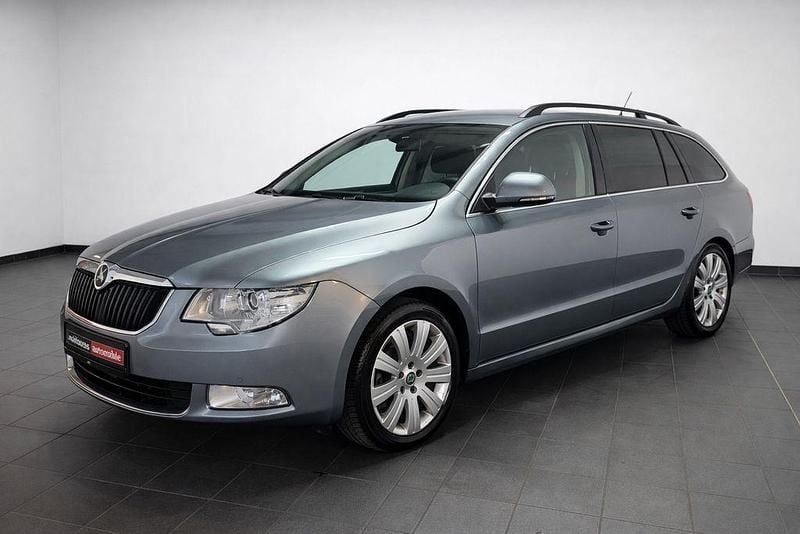 Gebraucht Skoda Superb Ambition 260 PS (191 kW) 2011 Grau Kombi