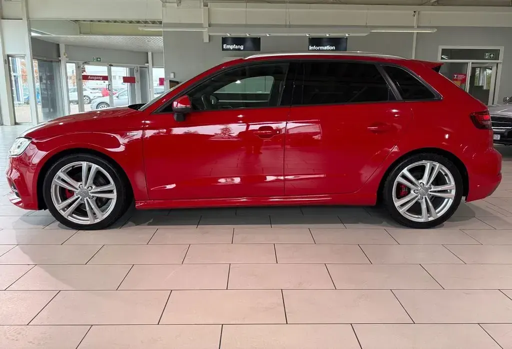 Usado Audi A3 S-Line 150 HP (110 kW) 2020 Vermelho Sedan