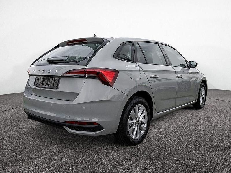Gebraucht Skoda Scala Selection 116 PS (85 kW) 2024 Grau Kleinwagen