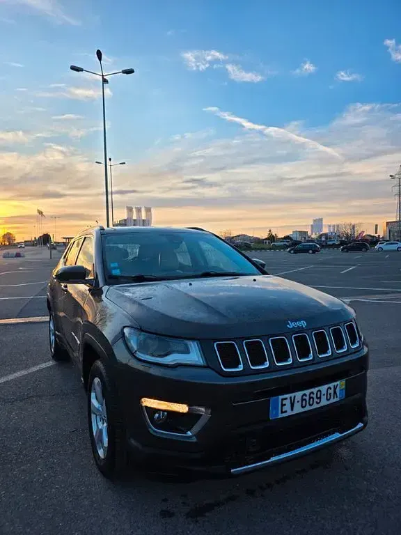 Occasion Jeep Compass Limited 140 ch (102 kW) 2018 Marron SUV