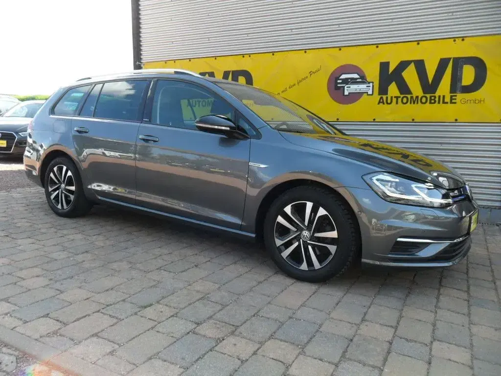 Gebraucht VW Golf VII IQ Drive 131 PS (96 kW) 2019 Grau Kombi