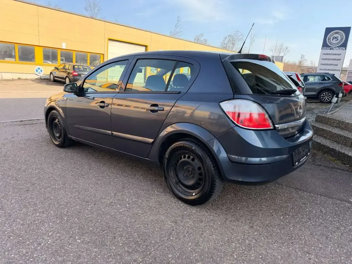 Gebraucht Opel Astra Edition 90 PS (66 kW) 2006 Blau Limousine