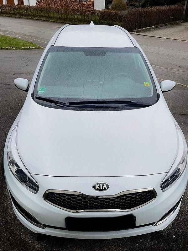 Gebraucht Kia Ceed 136 PS (100 kW) 2018 Weiß Kleinwagen