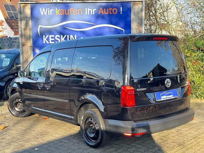 Gebraucht VW Caddy Maxi Trendline 125 PS (91 kW) 2015 Schwarz Van / Kleinbus