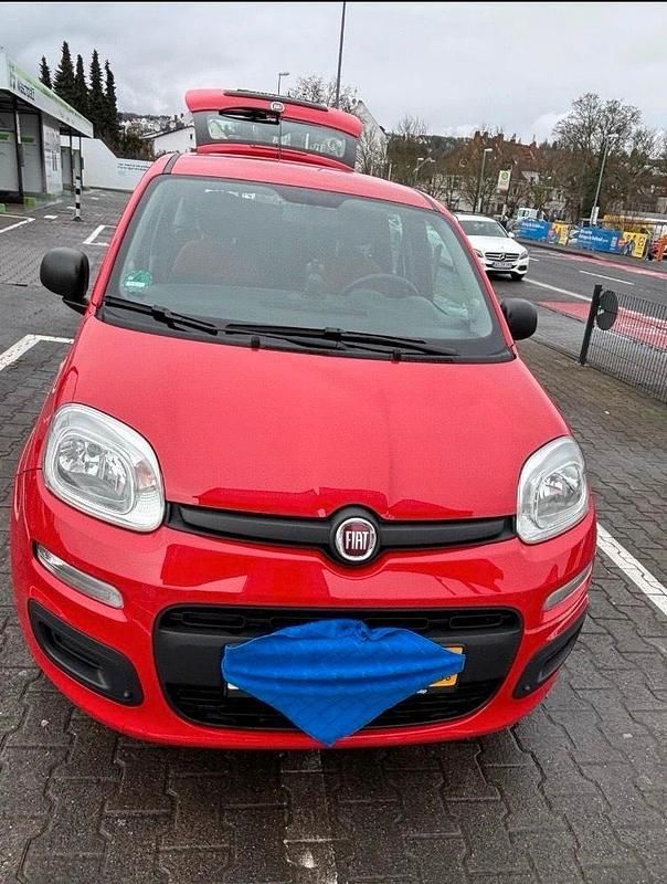 Gebraucht Fiat Panda 69 PS (50 kW) 2019 Rot Kleinwagen