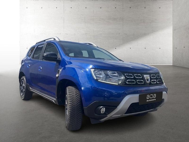 Blau Gebraucht 2020 Dacia Duster Celebration SUV | 19.048 € (Fairer Preis) - Bild 1/4
