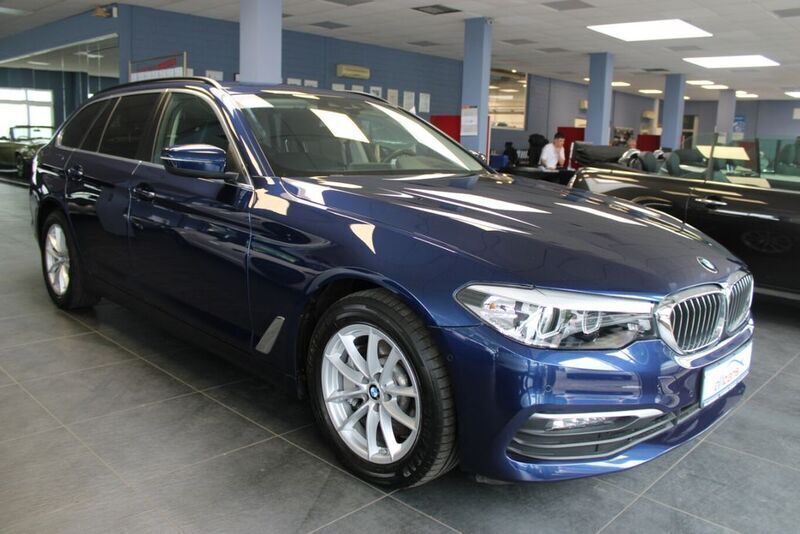 Blau Gebraucht 2020 BMW 530 Comfort Edition Kombi | 29.980 € (Guter Preis) - Bild 1/4