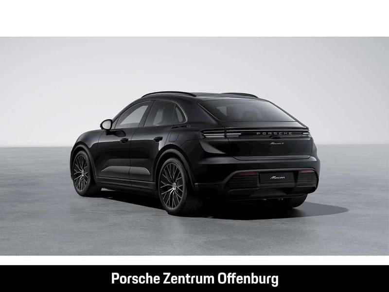 Gebraucht Porsche Macan 300 kW (408 PS) 2024 Tiefschwarzmetallic SUV