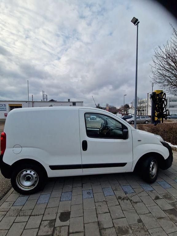 Weiß Gebraucht 2022 Fiat Fiorino Van / Kleinbus | 8.200 € (Guter Preis) - Bild 1/4