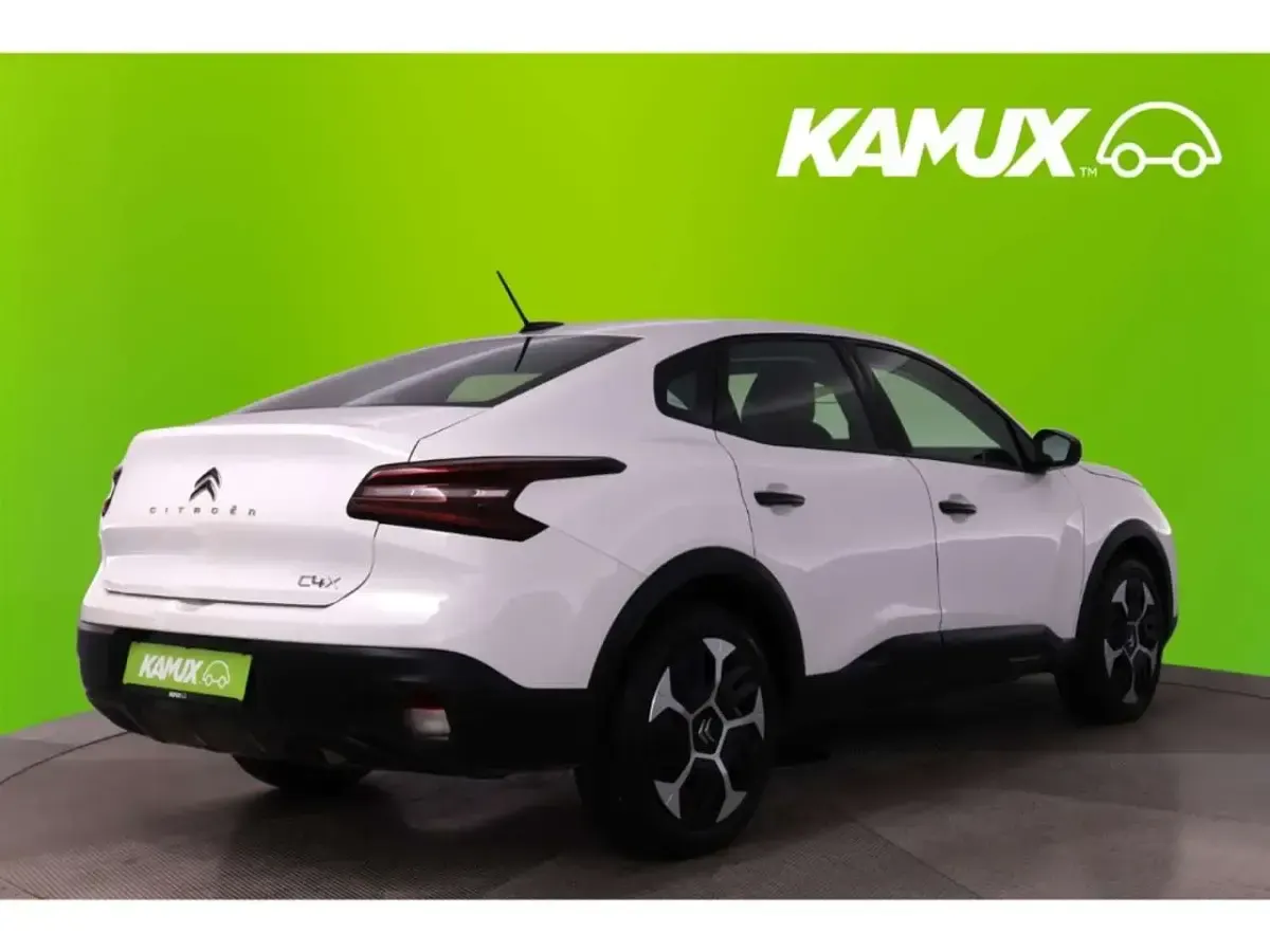 Gebraucht Citroën C4 PureTech 101 PS (74 kW) 2024 Banquise white paint/standard SUV