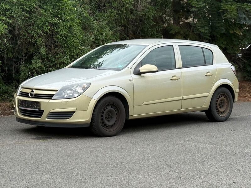 Gold Gebraucht 2004 Opel Astra Enjoy Limousine | 690 € (Superpreis) - Bild 1/4