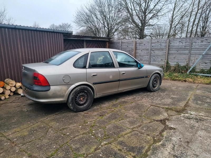 Gebraucht Opel Vectra 116 PS (85 kW) 1997 Andere farben Limousine