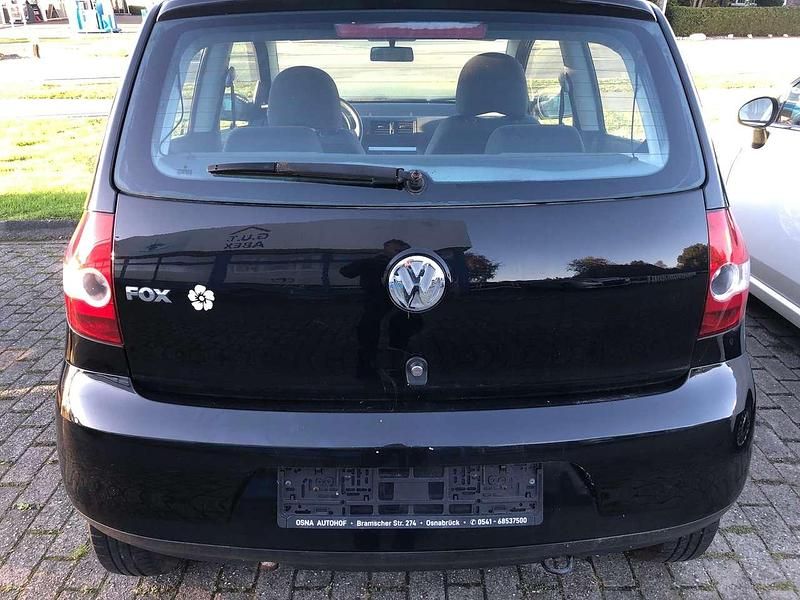 Second-hand VW Fox 54 CP (39 kW) 2006 Negru Hatchback
