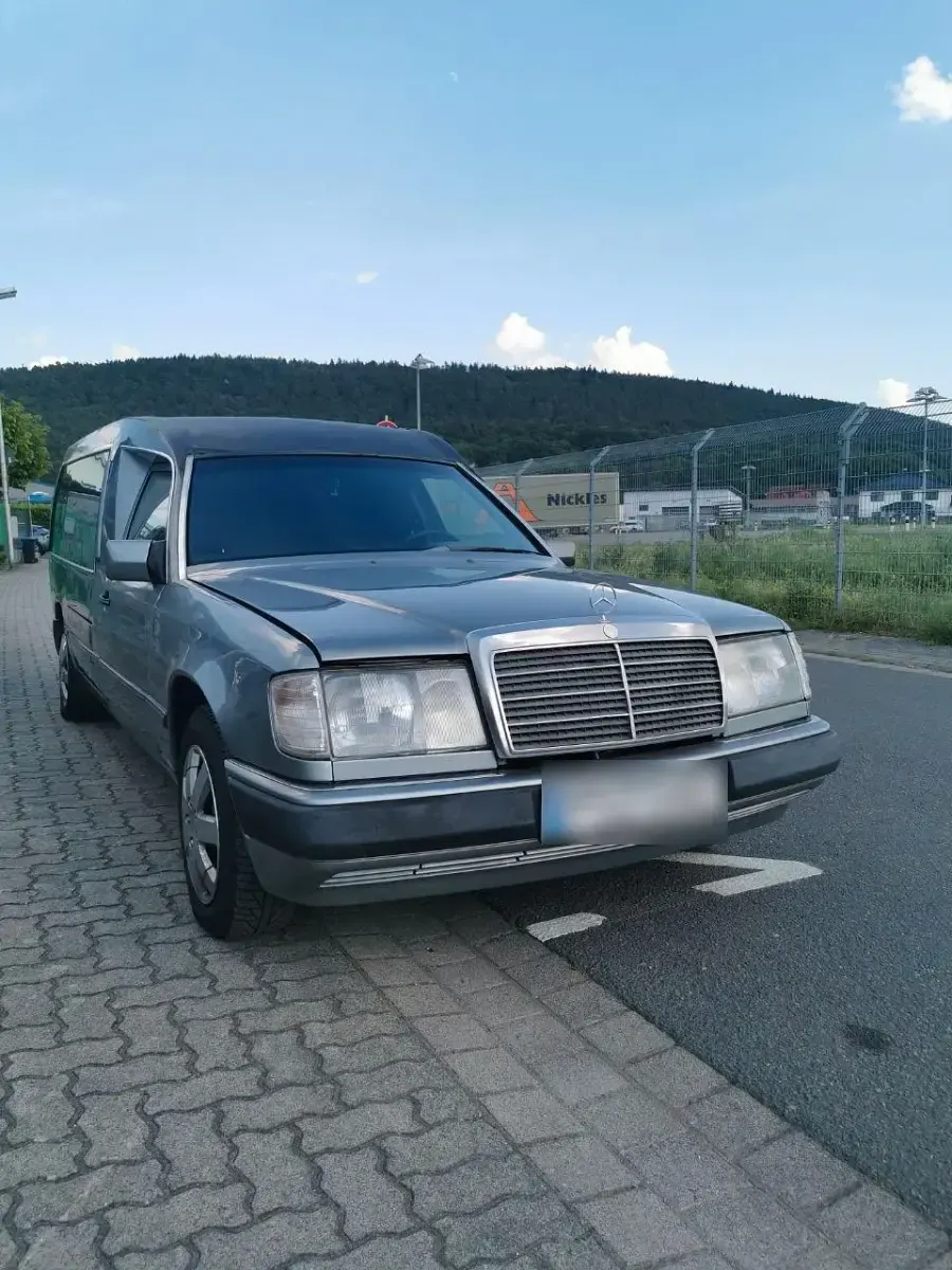 Gebraucht Mercedes 250 92 PS (67 kW) 1990 Kombi