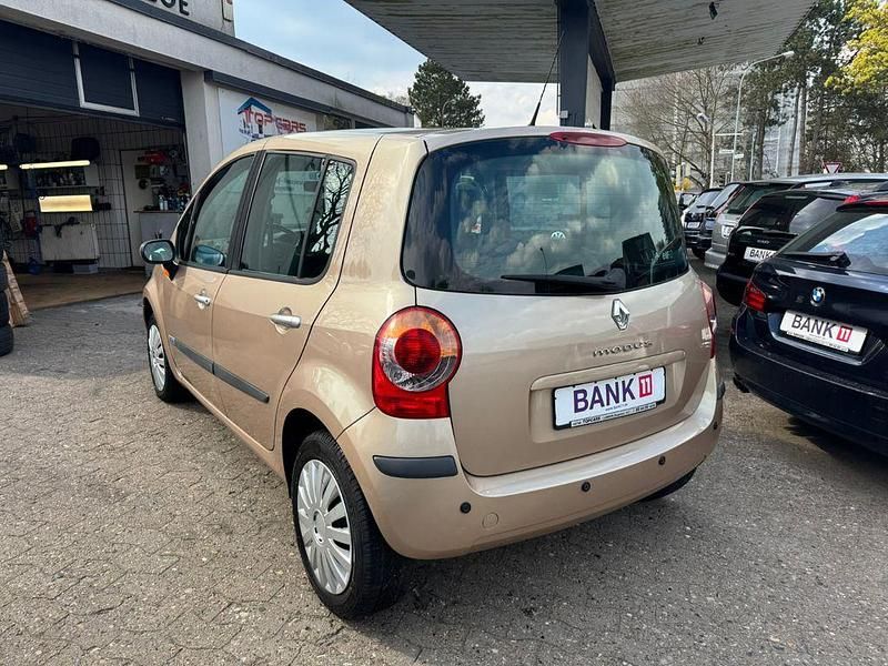 Second-hand Renault Modus 88 CP (64 kW) 2006 Maro Monovolum