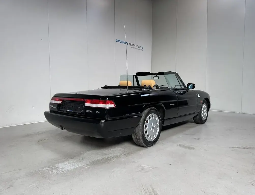 Gebraucht Alfa Romeo Spider 122 PS (89 kW) 1991 Schwarz Cabrio