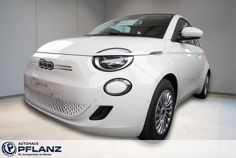 Weiss Gebraucht 2023 Fiat 500e Cabrio | 21.190 € (Superpreis) - Bild 1/4